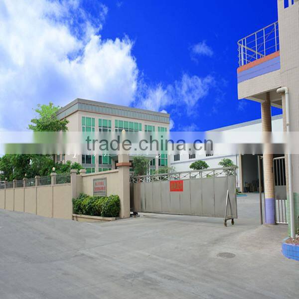 Manufacturer selling good quality plastic piglet feeder