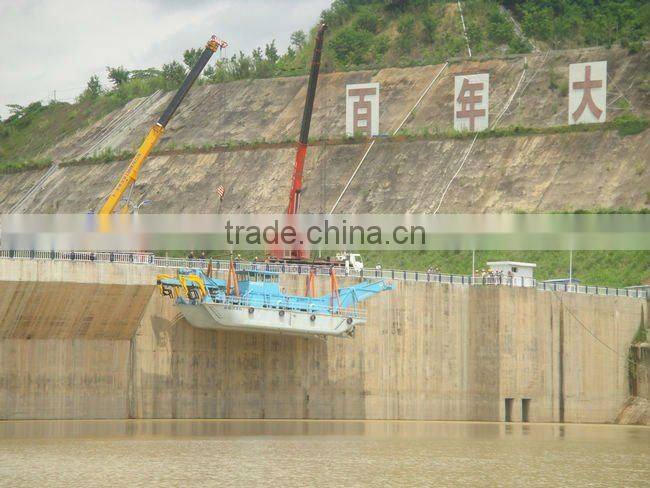 Garbage salvage ship