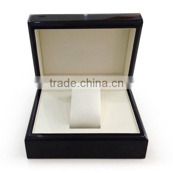 Premium Quality MDF Stoving Varnish Real Wooden Packaging box