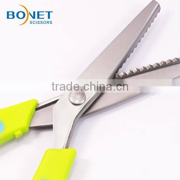 S21012 9-1/2" Stainless Steel Plastic handle pinking dressmaker shears