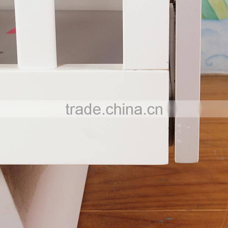 2016 new fashion baby nursery furniture discount modern baby crib woodland baby bedding