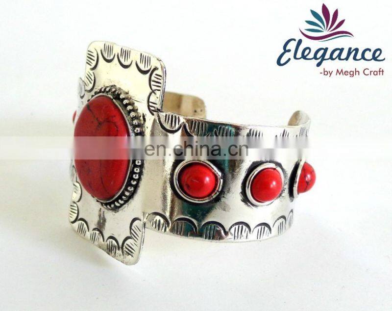 Green Horn bracelet on brass Wholesale Bangle set-Fashion Bracelet set-Bollywood fashion golden color imitation kada bracelets