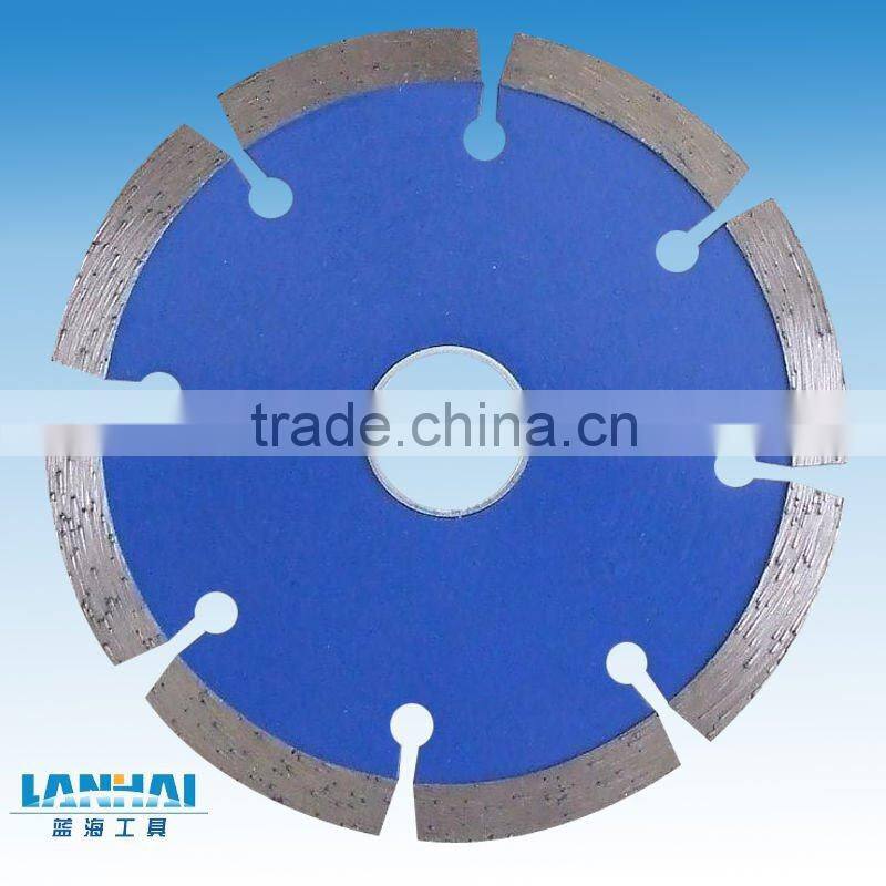 Dry cut blade for asphalt