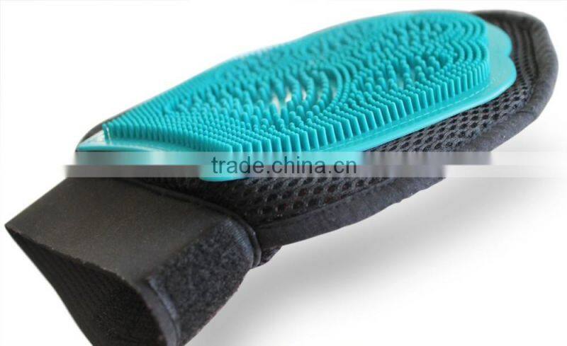 Paw shape TPR grooming for Cat & Dog Right & Left Handed Fit - Eco Friendly - Soft & Gentle Shedding Brush