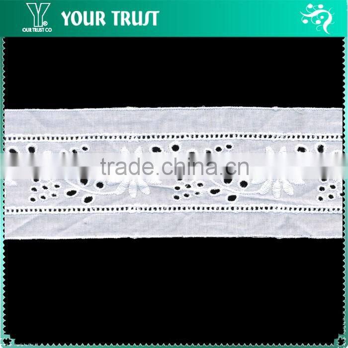 Width 14.0 Centimeter Flora White Cotton Trimming Lace