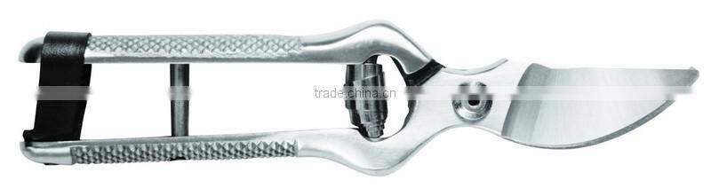 Teeth Making on the blade and Curved balde design garden tool scissor