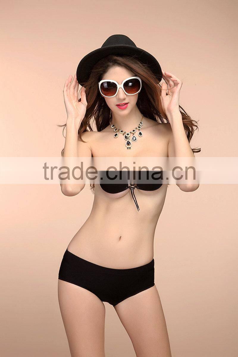new design v bra model image