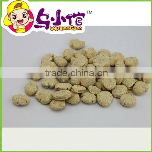 Peanuts cracker in spicy flavor