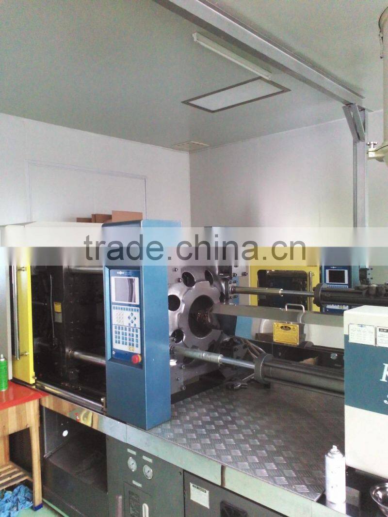 Curtain fittings winding round plastic mold manufacturing