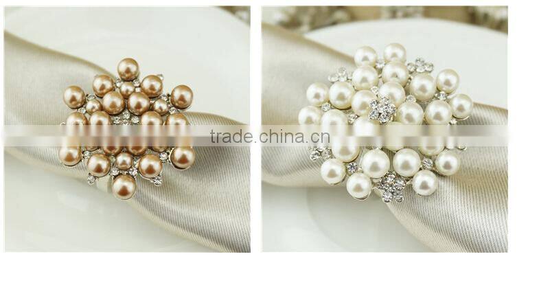 New Diamond pearl Napkin Ring Serviette Holder Wedding Banquet Dinner Decor Favor