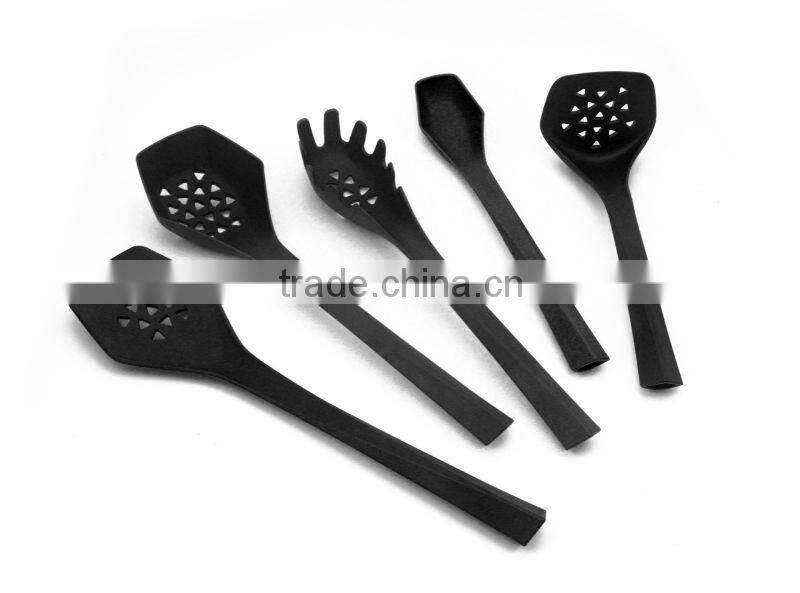 Perfect Nylon Kitchen Utensil with Beautiful Packing
