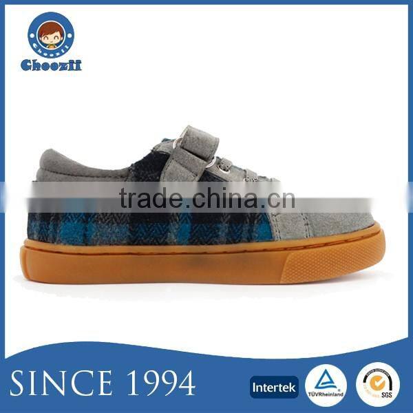 2016 China Wholesale Cheap Kids Adjustable Casual Shoes with Star Design