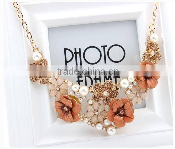 New Russia Style Flower Choker Collar Vintage Pendant Statement Necklace Women Necklaces & Pendants Fashion Necklaces for Women