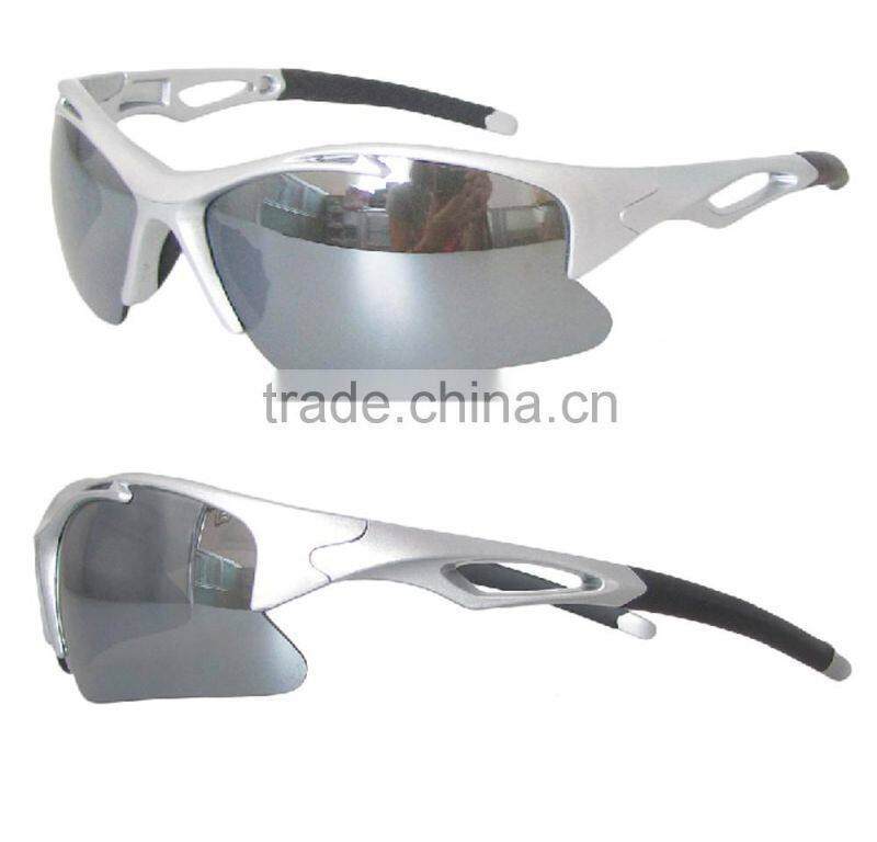 Red half frame sports glasses, comfortable black gloves, any movement are applicable