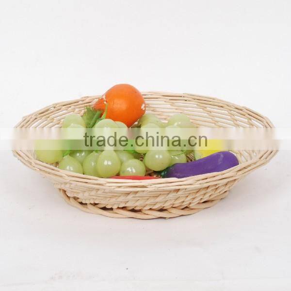 Round willow storage basket for bread and fruit