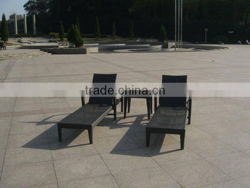 Adjustable outdoor rattan daybed lounger