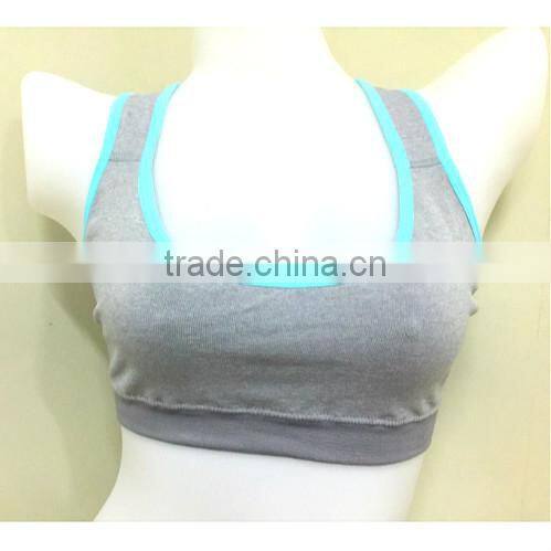 Ladies beautiful and comfortable criss cross sports bra