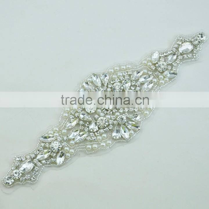 rhinestone and pearl applique piece for ribbon WRA-873