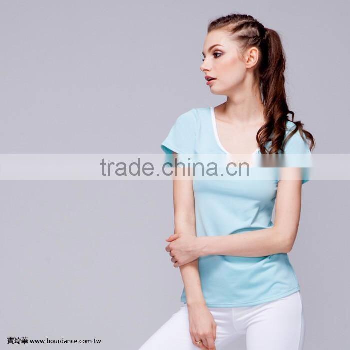 Supplex fitness capri pants with ruffle skirt