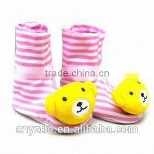kid's animal nead socks/Soft Toy Head Babies' Booties/ infant baby rattle socks
