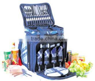 4 Person Picnic Bag with cooler compartment/shoulder straps/carrying handle