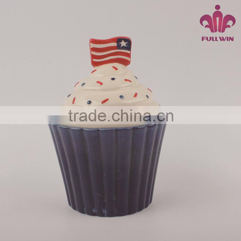 Ceramic ice cream container with 3d lid