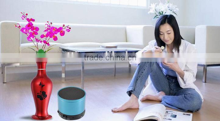 2014 best price portable wireless mini music s10 bluetooth subwoofer speaker for mobile phones with fm radio/tf/usb