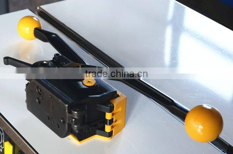 manual mini round hand baler machine