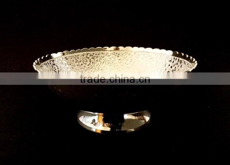 New design home decoration gift item set beautiful hand carved silver plated gift bowl spoon set