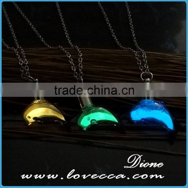 Fish Locket Glow In The Dark Pendant Glowing Luminous Light Up Christmas Necklaces