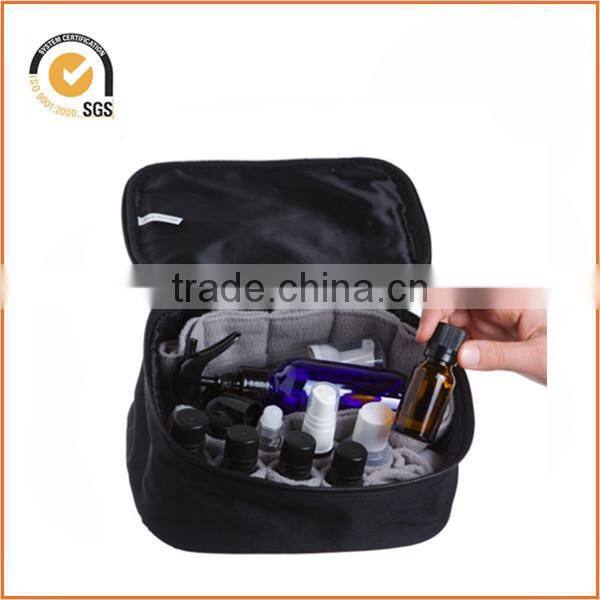 9550 - Essential Bags - Carrying Case for 30 Vials (from 5 ml to 1 oz.) (Assorted Colors)