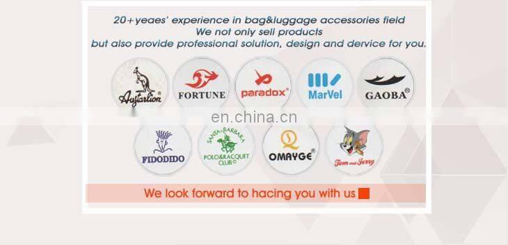 High quality wholesale free sample silicone zipper pull