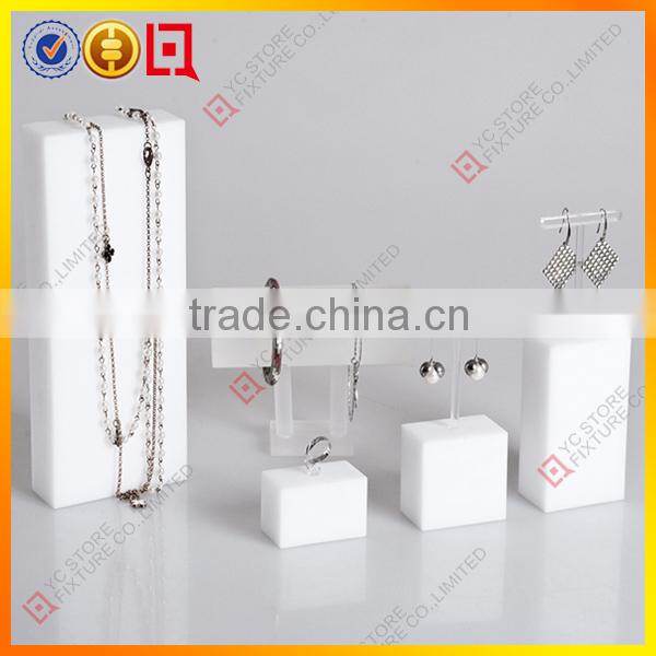 2015 New Design Luxury portable jewelry display cases