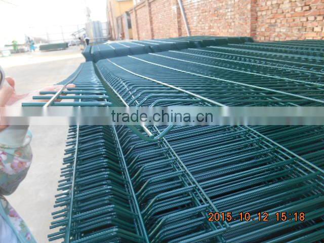 3 bends PVC coated square post fence