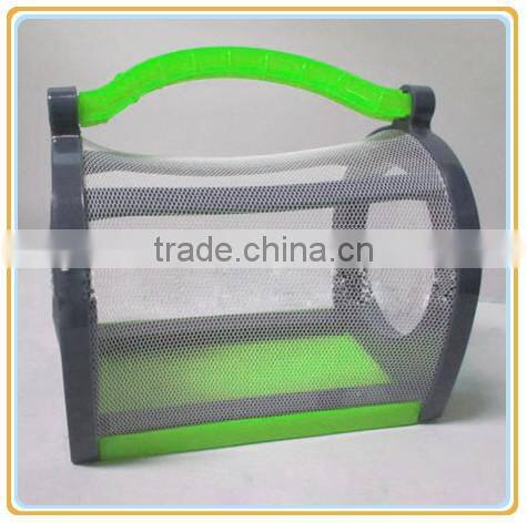 New design colorful plastic insect cage handle plastic box for children carrying