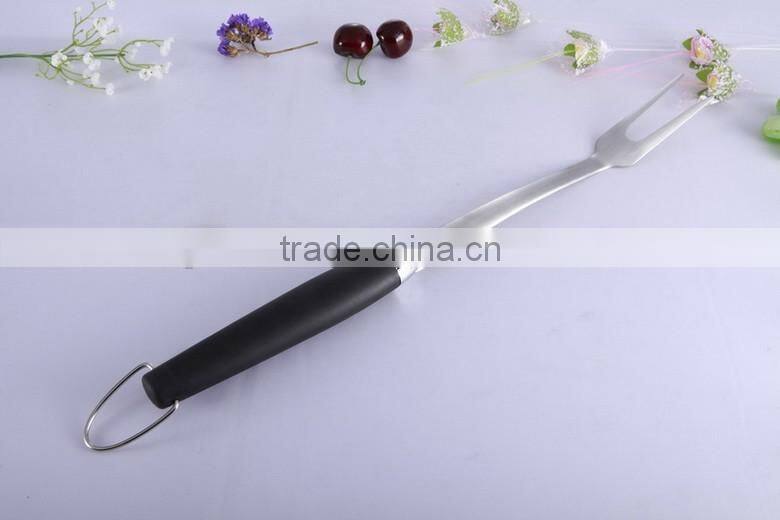 Hot Selling 3pcs Stainless Steel Grill BBQ Tool Set With PVD/Plastic Handle