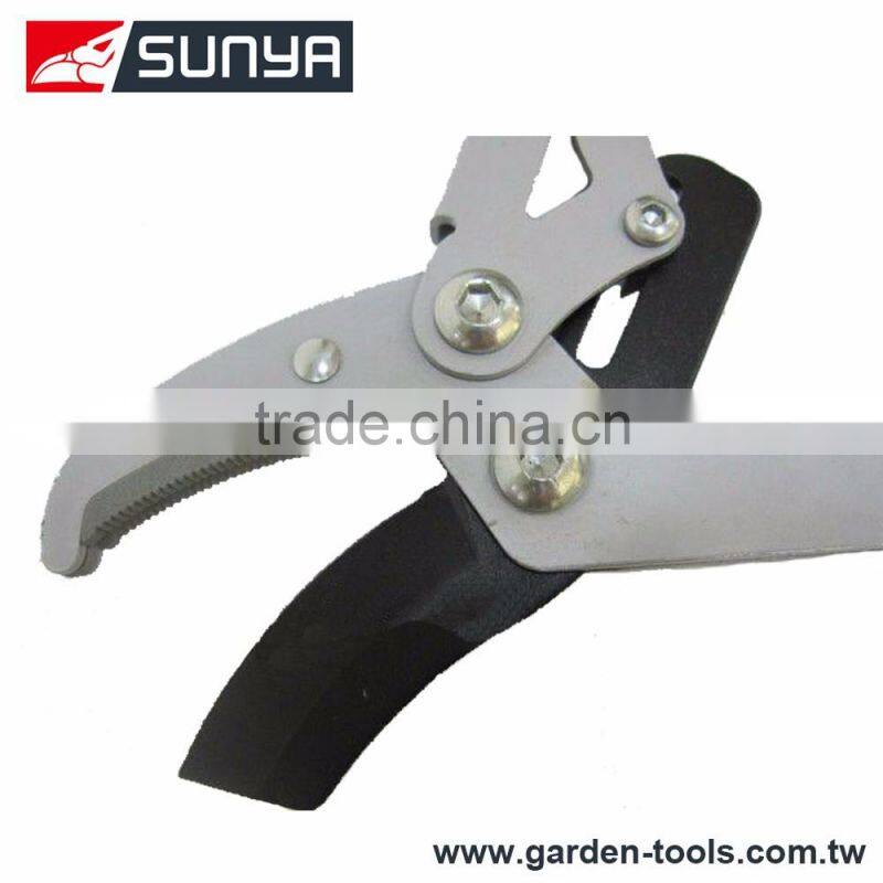 Home garden extendable rollered lopper