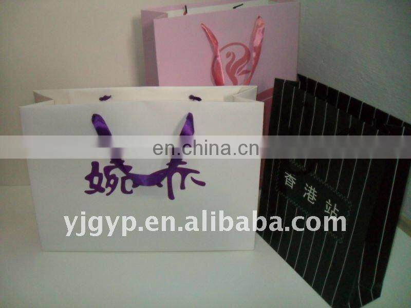 Factory directly !Promotional Customized lovely red paper box with gold stamp