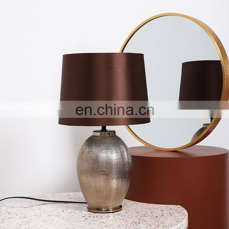 Vintage design home decor modern bedside embossed surface gold ceramic light for reading