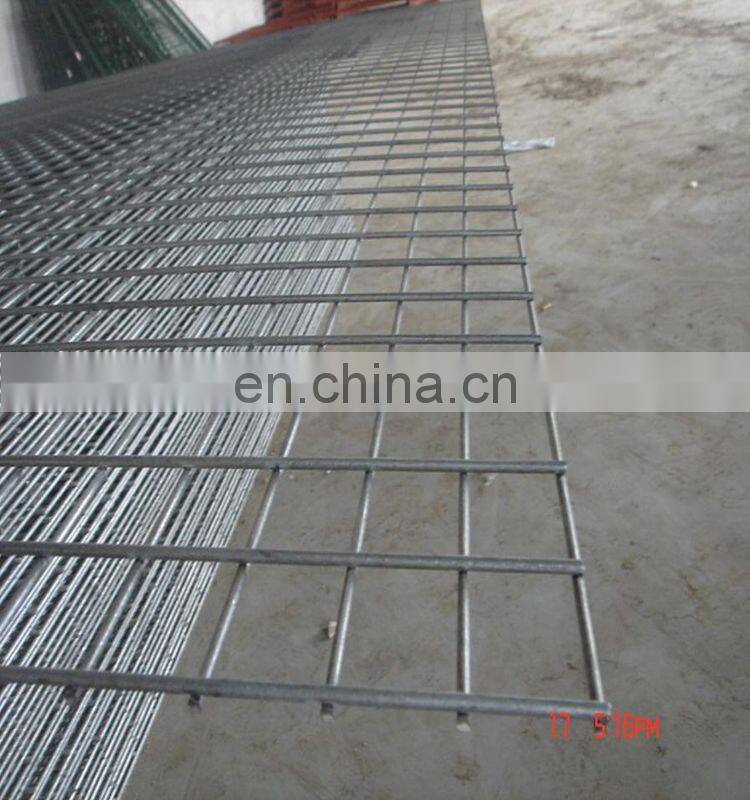 2020 High quality galvanized steel and PVC coated welded wire mesh fence for sale