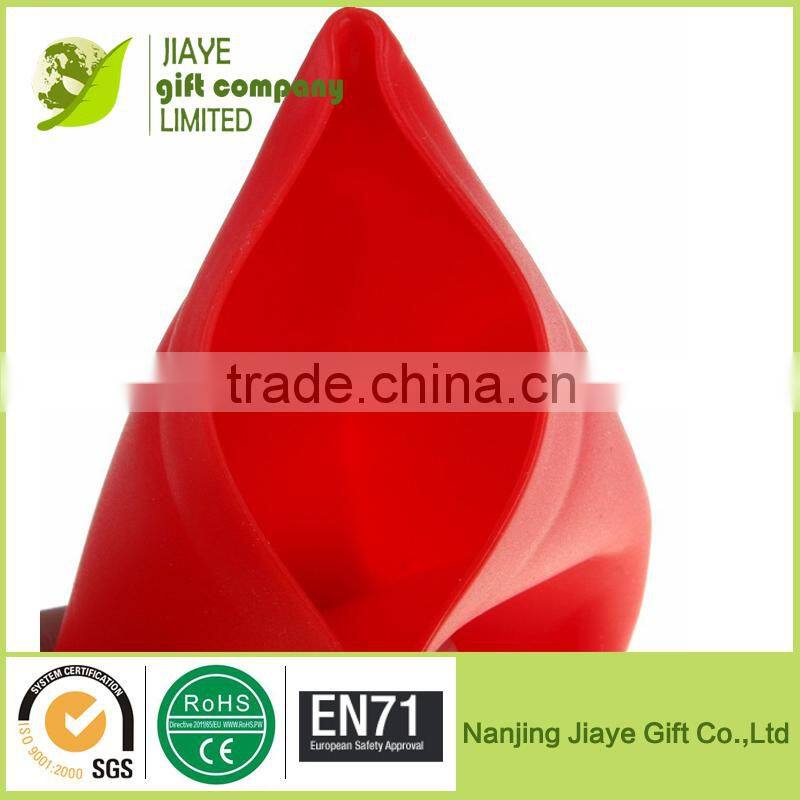 Foldable Silicone Maple Leaf Shape Cup Drinking Wash Gargle Cups