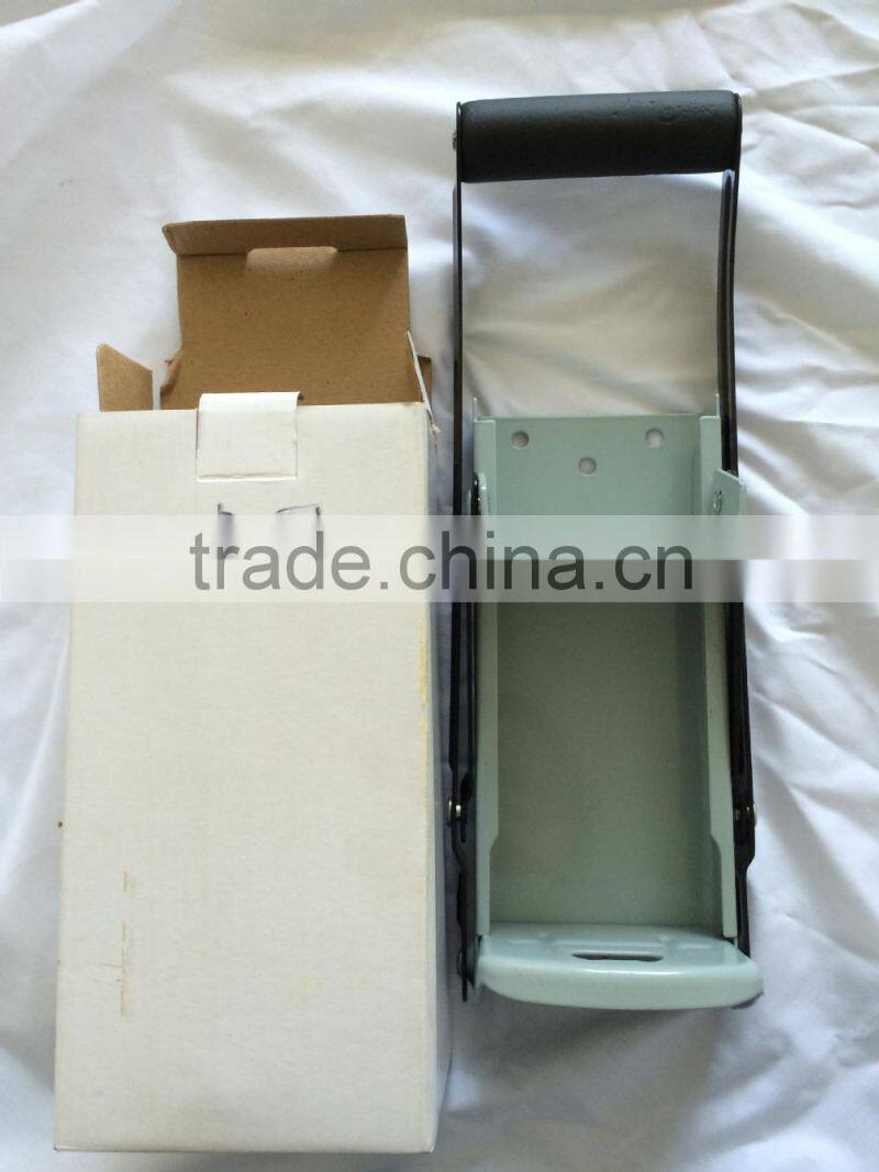 *environmentally-friendly hand oprated can and plastic bottle crusher 12oz