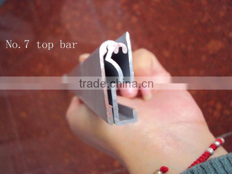 Economic retractable standing roll up banner stand