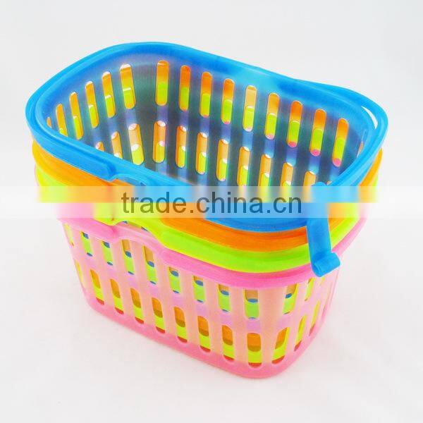 Plastic empty gift baskets wholesale
