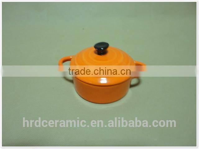 wholesale daily use round porcelain with lid ceramic bakeware