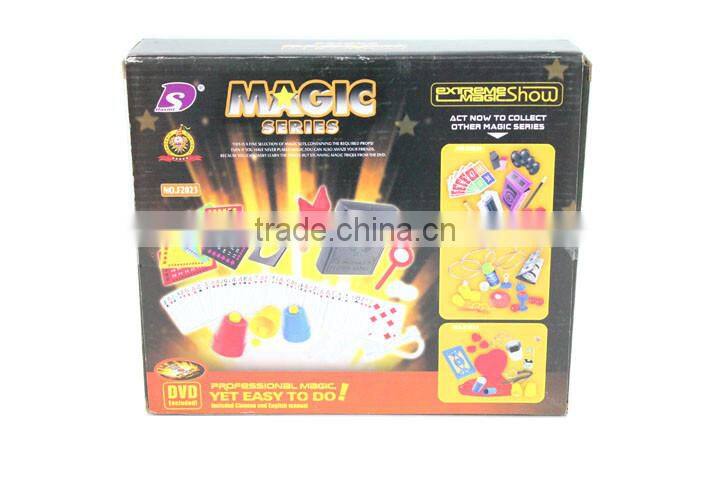 2017 popular kid playing magical toy card game