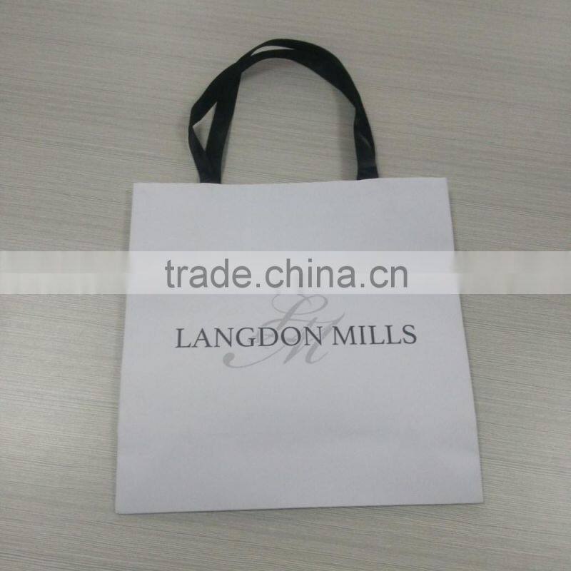 Shenzhen China supplier ribbon handle gift box bags