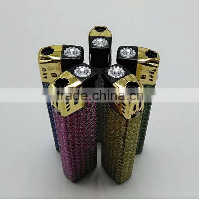Bright colors gold cap windproof cigarette case with win lighter rhinestone