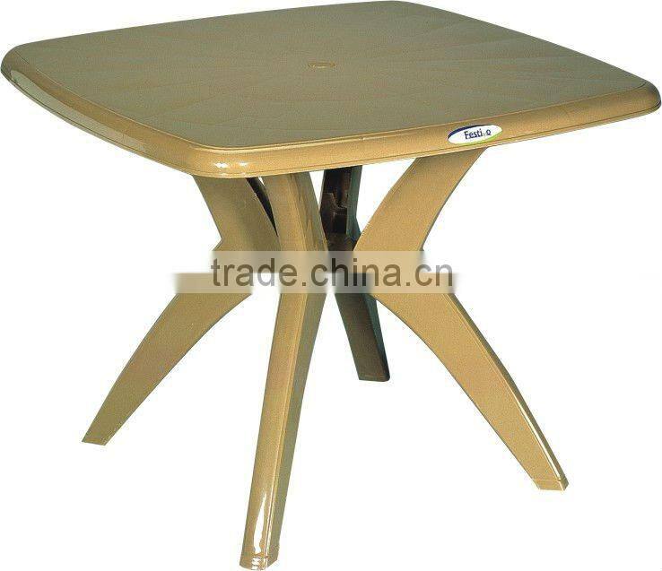 plastic restaurant table and chairs