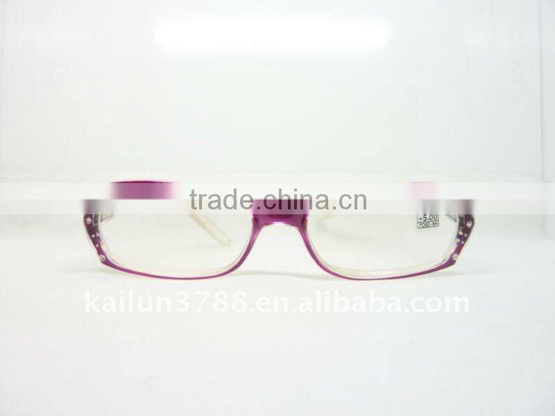 Hot Plastic Diamond Optical Glasses